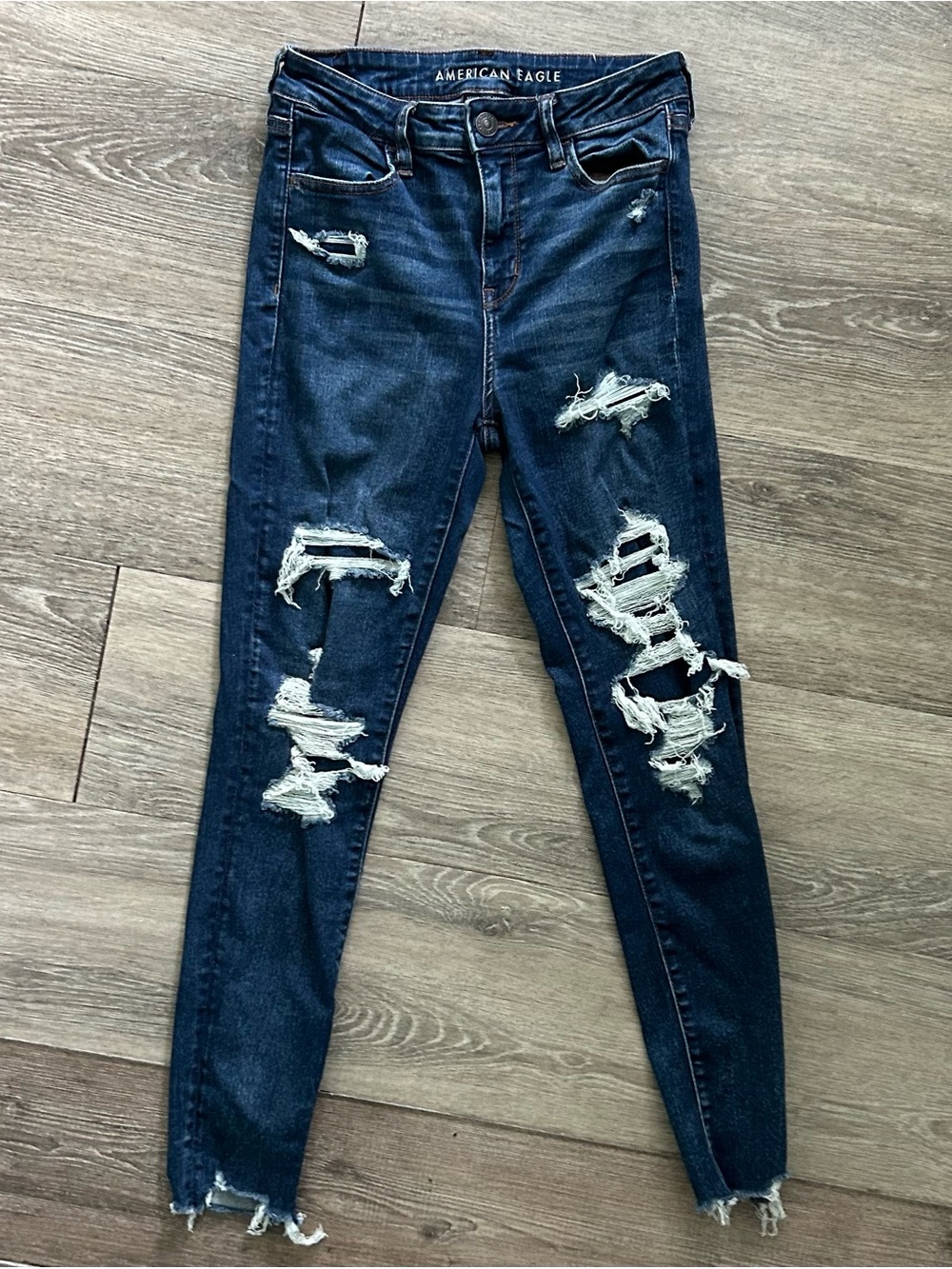 American Eagle Outfitters Women's Dark Blue Ripped Skinny Jeans